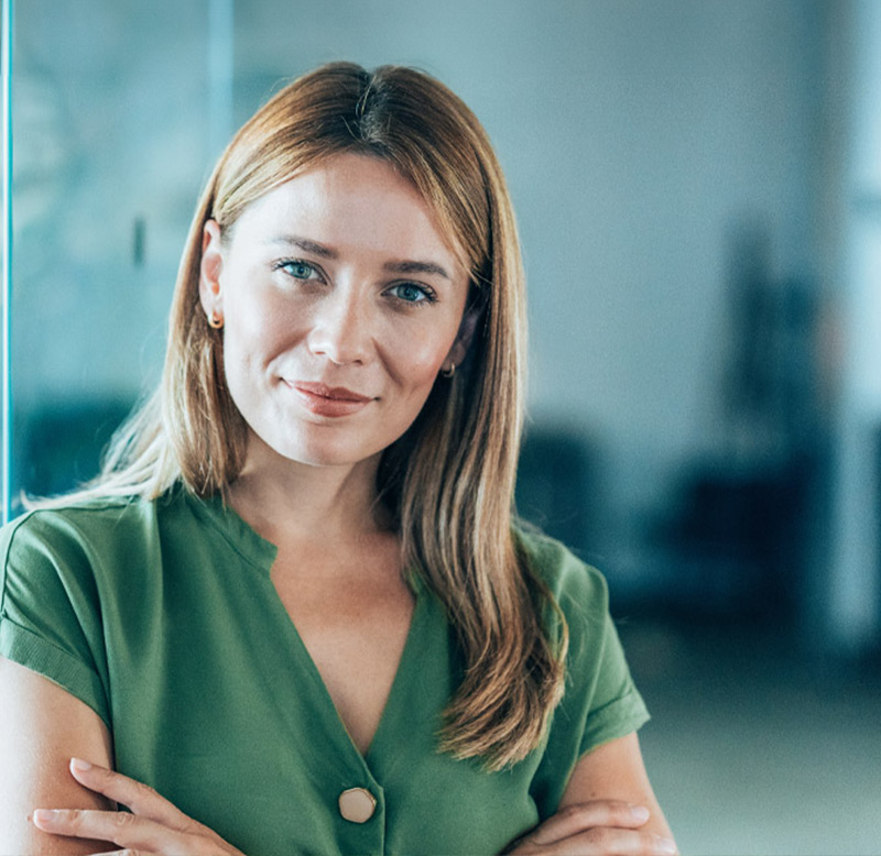 header-fgk-frau-im-buero-mobile